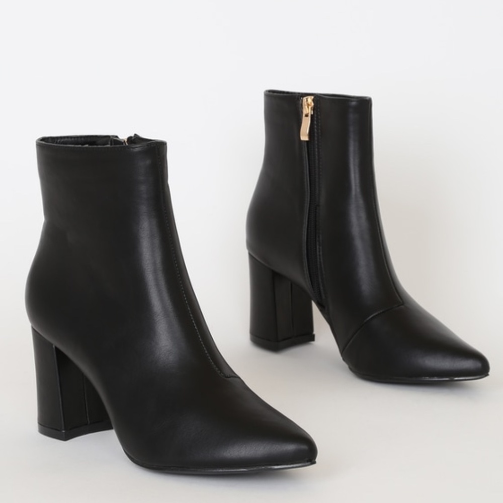 Lulus Sarai Black Pointed-toe Ankle Booties - Size 9